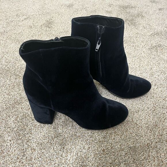 CLUB MONACO Velvet navy blue booties - Picture 6 of 11